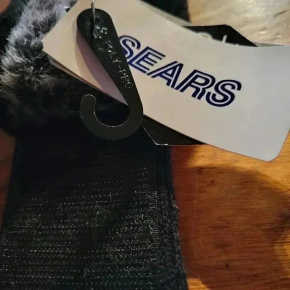 Cozy Parkhurst Reversible Faux Fur  Winter Head Band NWT - Picture 6 of 7